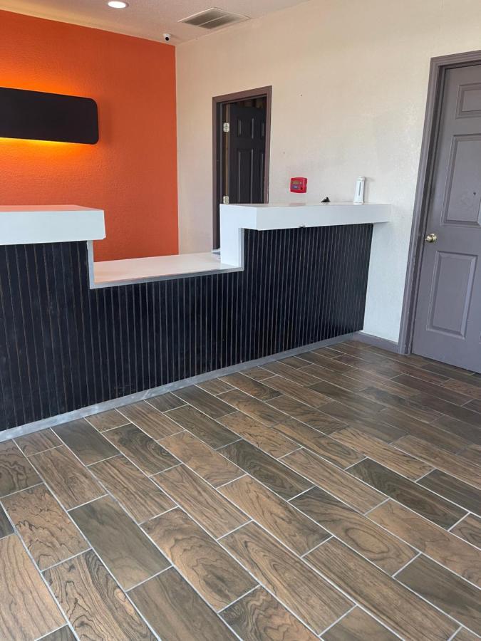 Relax Inn & Suites Mattoon Exterior photo